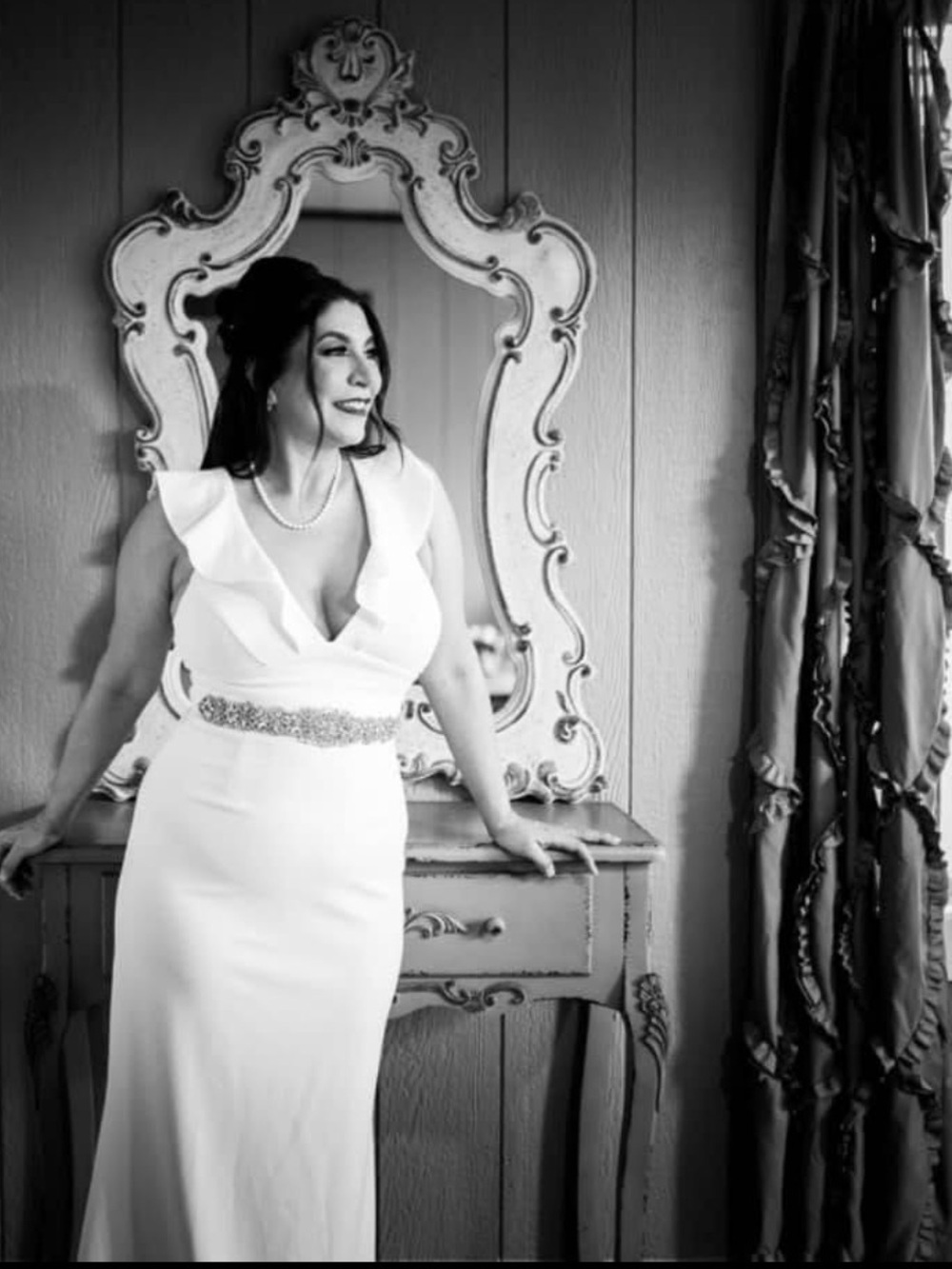 David's Bridal White V-Neck Ruffled Cap Sleeve Wedding Gown